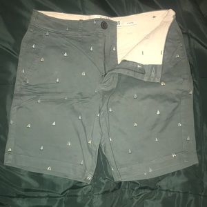 Abercrombie Men’s 7 inch Shorts